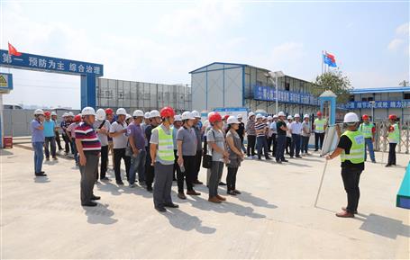 竹爾屯棚戶(hù)區(qū)改造工程開(kāi)展施工安全生產(chǎn)觀(guān)摩會(huì)