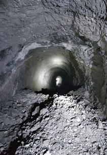 柳東新區(qū)水廠(chǎng)古償河原水輸水隧道工程部分洞段順利貫通