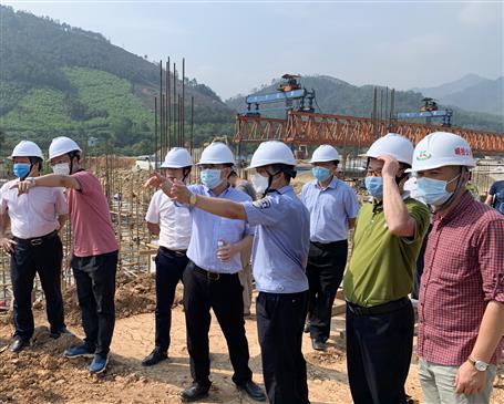 陸輝到防城港峒中公路口岸（含里火通道）綜合基礎設施項目調研