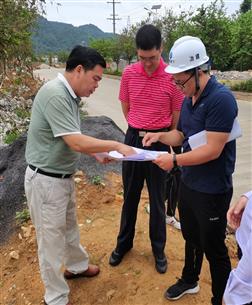 憑祥市市長(zhǎng)武曉輝到第五分公司項(xiàng)目調(diào)研指導(dǎo)